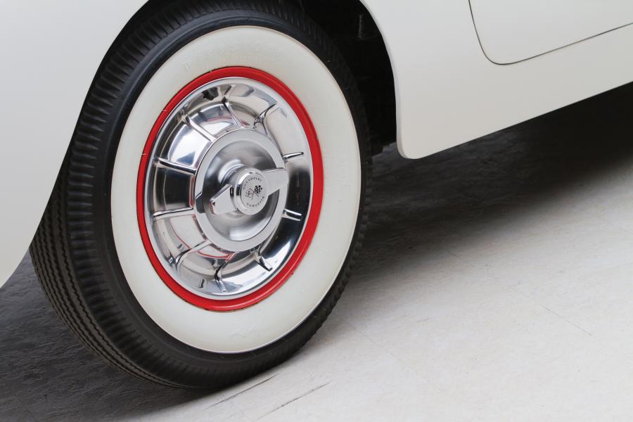  Chevrolet Corvette Roadster 1957 года  (фото 14 из 25)
